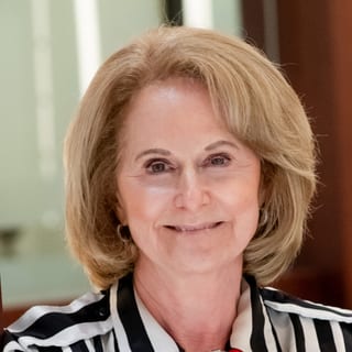 Linda Hayes